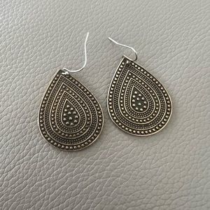 house of harlow drop earrings